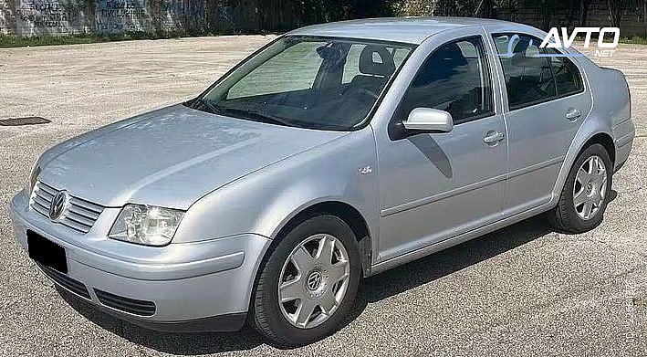 Volkswagen&nbsp;Bora&nbsp;<small><strong>1.6</strong></small>