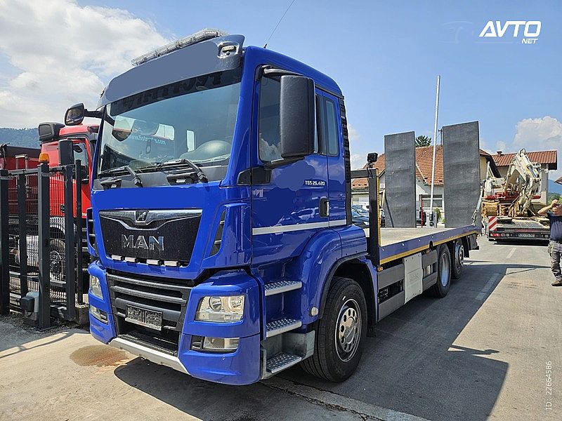MAN&nbsp;TGS 26.420 transporter 6.8m + hydr. ramps&nbsp;<small><strong></strong></small>
