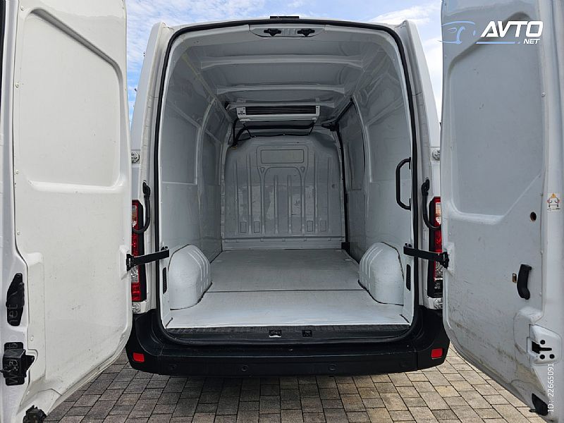 Renault&nbsp;Master&nbsp;<small><strong>2.3 DCI L2H2. HLADILNA NAPRAVA . SAMO 152.960 KM</strong></small>