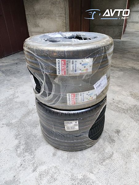 Kumho&nbsp;Ecsta Sport PS72&nbsp;<small>235&nbsp;/&nbsp;45 &nbsp;R&nbsp;18</small>