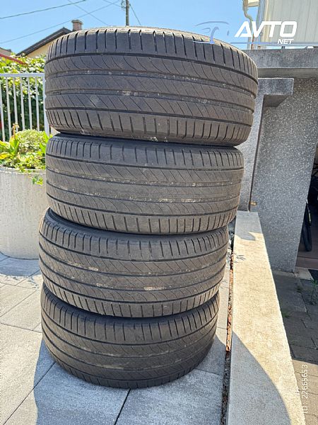 Kleber&nbsp;Dynaxer UHP&nbsp;<small>245&nbsp;/&nbsp;45 &nbsp;R&nbsp;18</small>