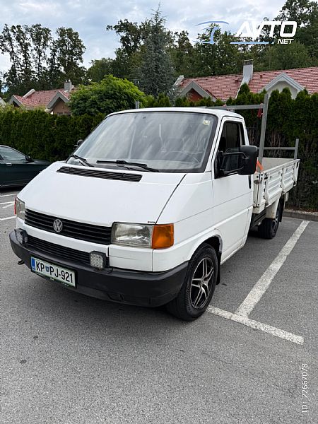 Volkswagen&nbsp;Transporter&nbsp;<small><strong>2.4 DIESEL z KRIPO - STARODOBNIK - FINANCIRANJE</strong></small>