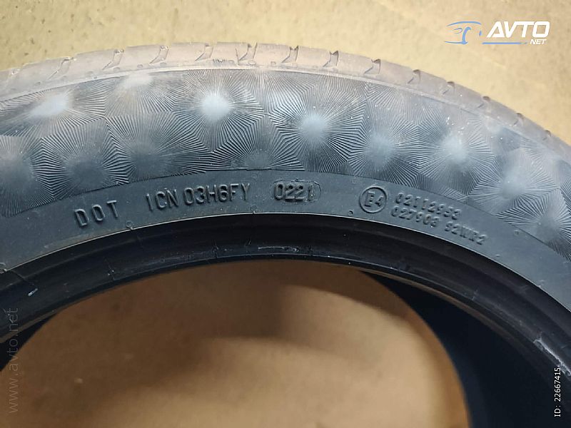 Continental&nbsp;&nbsp;<small>225&nbsp;/&nbsp;55 &nbsp;R&nbsp;19</small>