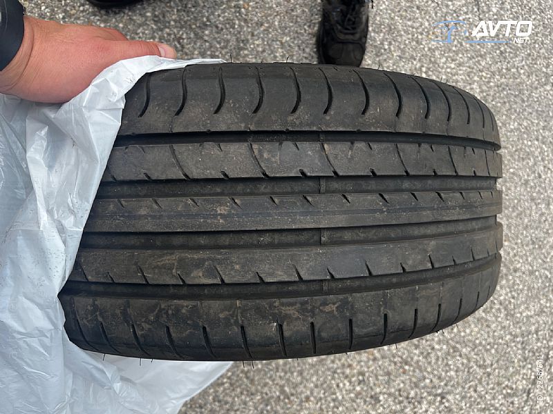 Sava&nbsp;Intensa uhp2&nbsp;<small>225&nbsp;/&nbsp;40 &nbsp;R&nbsp;18</small>