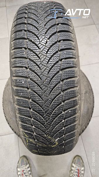 Nexen&nbsp;6.8mm letnik 2024 Kot nove &nbsp;<small>185&nbsp;/&nbsp;65 &nbsp;R&nbsp;15</small>