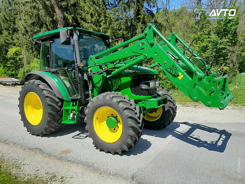 John Deere&nbsp;5820 +nakladac.kompresor&nbsp;<small><strong></strong></small>