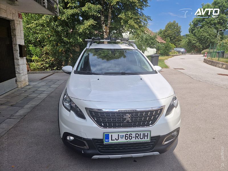 Peugeot&nbsp;2008&nbsp;<small><strong>1.2 PureTech 130 S S Active</strong></small>