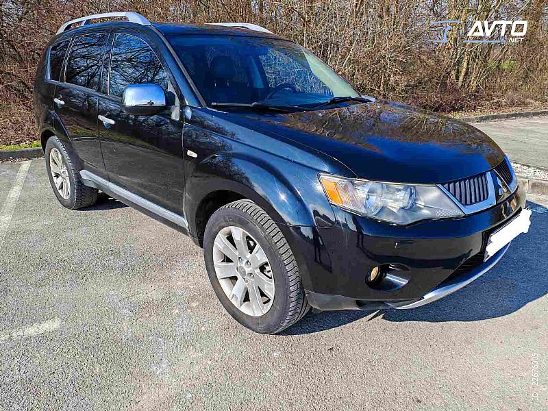 Mitsubishi&nbsp;Outlander&nbsp;<small><strong>2.2 DID Intense+</strong></small>