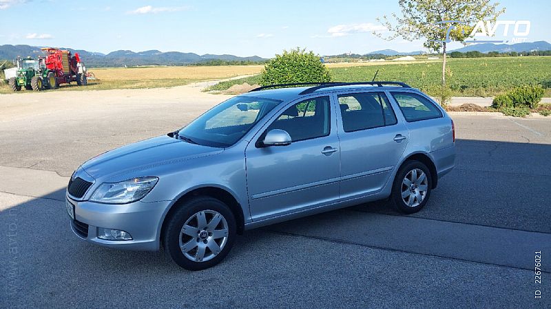 �koda&nbsp;Octavia&nbsp;<small><strong>Combi 4x4 1.8 TSI Elegance</strong></small>