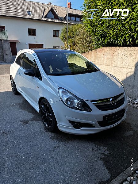 Opel&nbsp;Corsa&nbsp;<small><strong>Colour Edition 1.4 16V</strong></small>