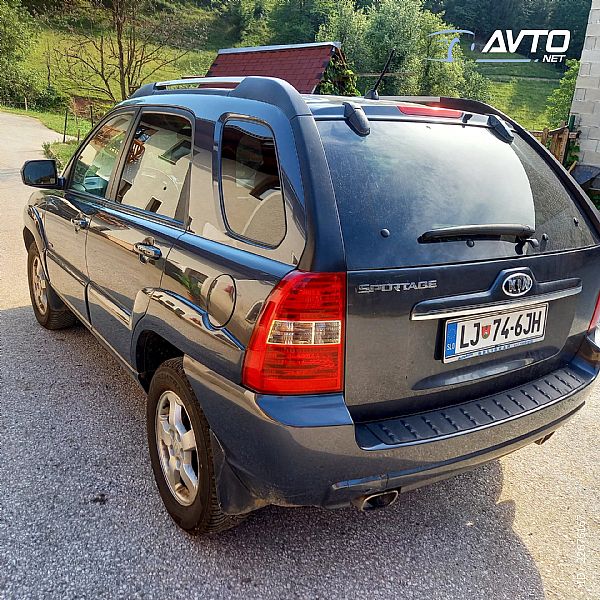 Kia&nbsp;Sportage&nbsp;<small><strong>4x4 2.0 CRDi EX Champion</strong></small>