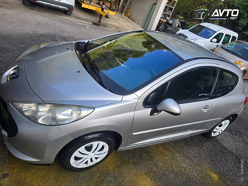 Peugeot&nbsp;207&nbsp;<small><strong>Sport 1.6 16V VTi</strong></small>
