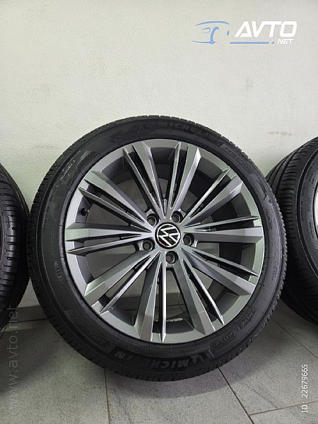 Original&nbsp;VW Passat B8 B9 Liverpool - letni set&nbsp;<small>8&nbsp;x&nbsp;18</small>