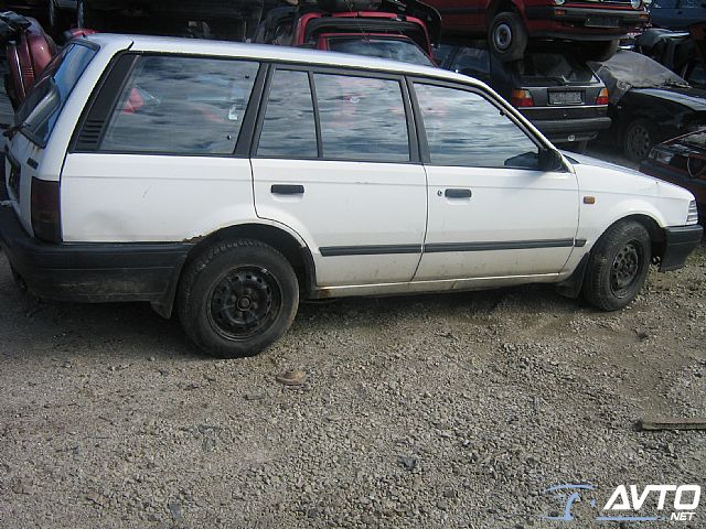 Mazda 323